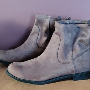 Kenneth Cole Reaction Wind booties